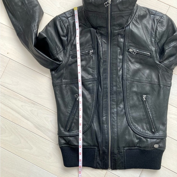 Black leather bomber jacket - XS - Women - Picture 7 of 16